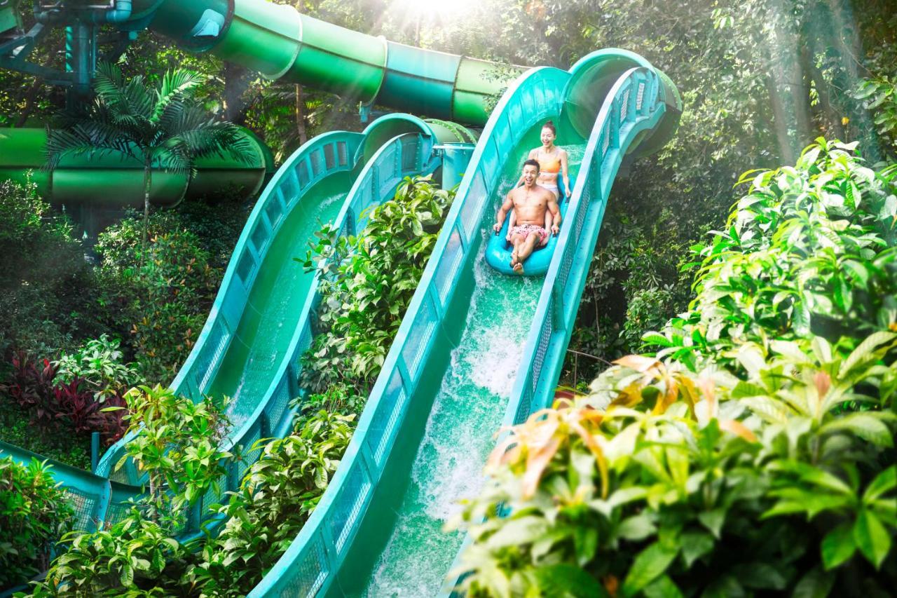 Resorts World Sentosa - Hotel Singapur Exterior foto The Jungle Falls